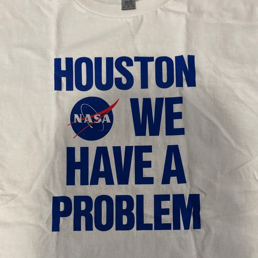 NASA Houston We Have a Problem White t-Shirt youth large Gildan 100% cotton NWOT - Picture 2 of 4